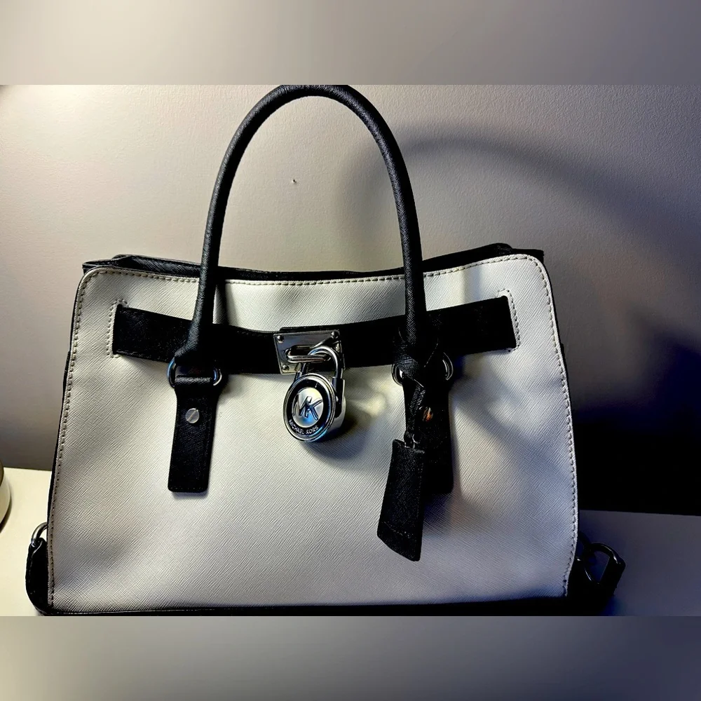 Michael Kors Purse - Picture 2 of 7